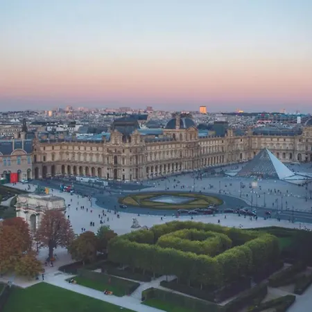 アパート Deal! Modern In Vibrant Area Only 5 Minutes By Walk To Metro - Location *