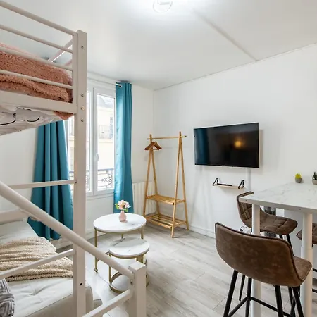 Deal! Modern In Vibrant Area Only 5 Minutes By Walk To Metro - Location アパート *