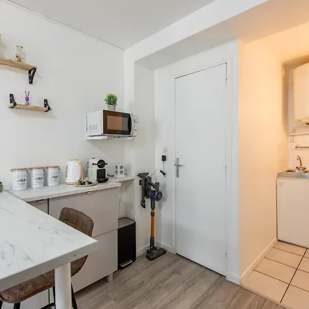 アパート Deal! Modern In Vibrant Area Only 5 Minutes By Walk To Metro - Location パリ